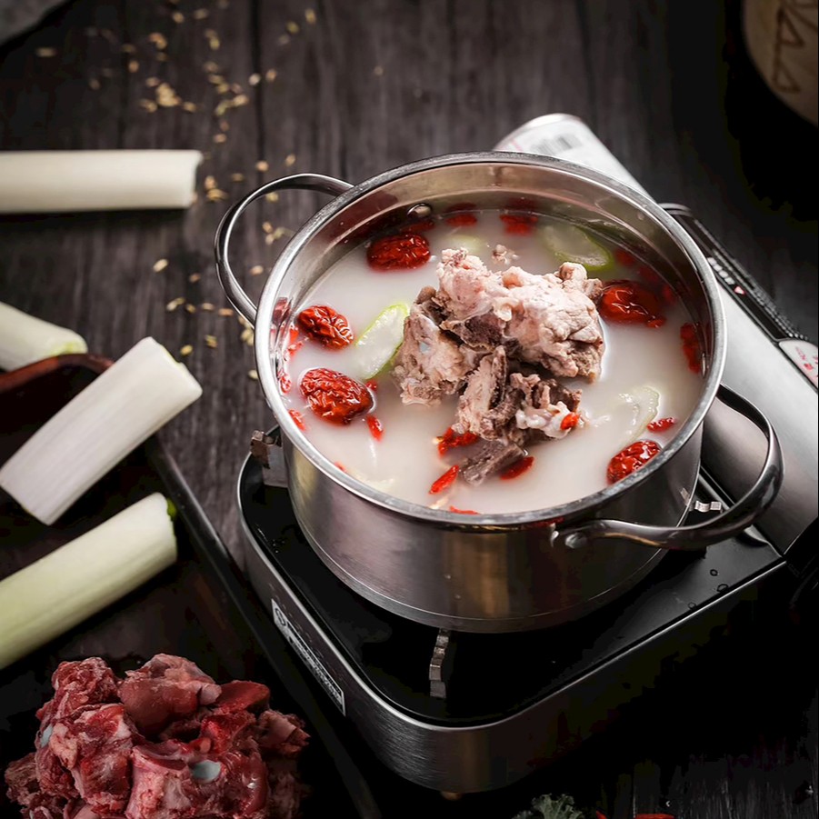 Bone broth hot pot base: a thousand years of boiling flavor art
